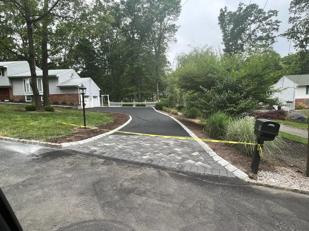 Asphalt-Driveway-1